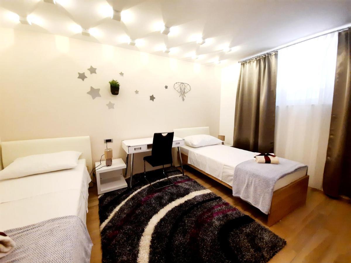 Split Symphony Garden: Modern, New Apartment Dış mekan fotoğraf