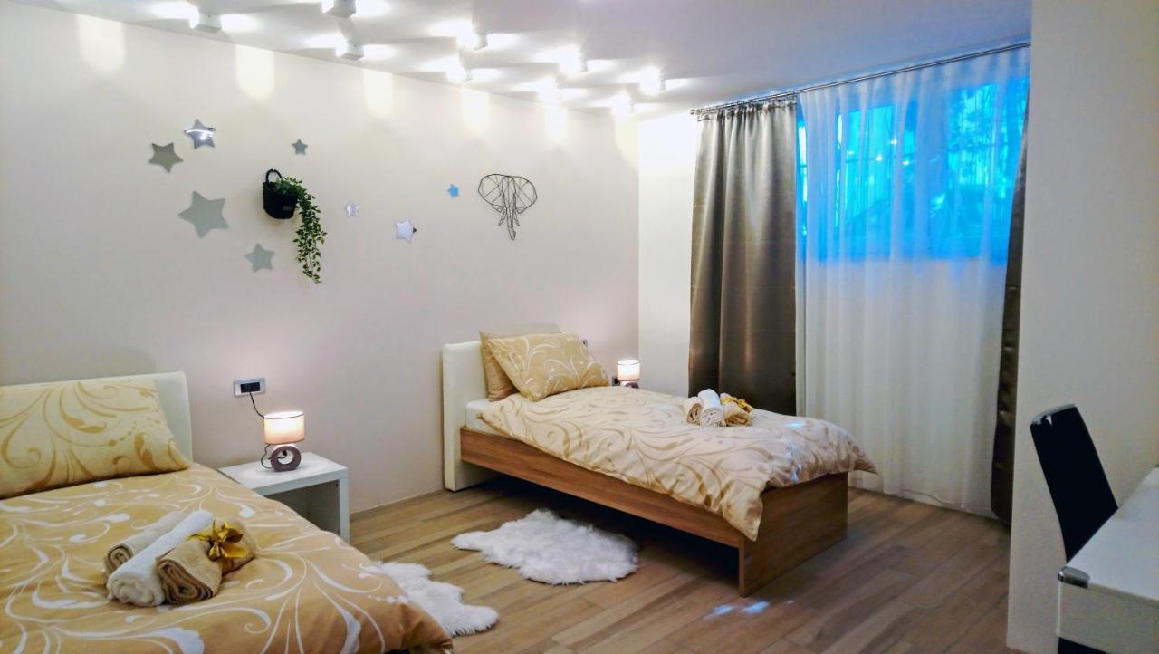 Split Symphony Garden: Modern, New Apartment Dış mekan fotoğraf
